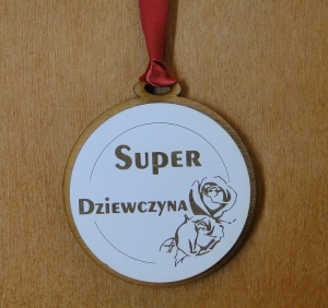 Super Dziewczyna - Medal drewniany (P364W5)