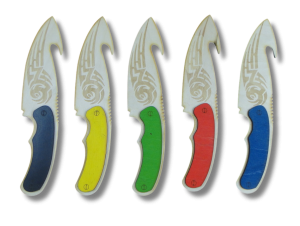 (P110W1) Nóż drewniany karambit - mix kolorów